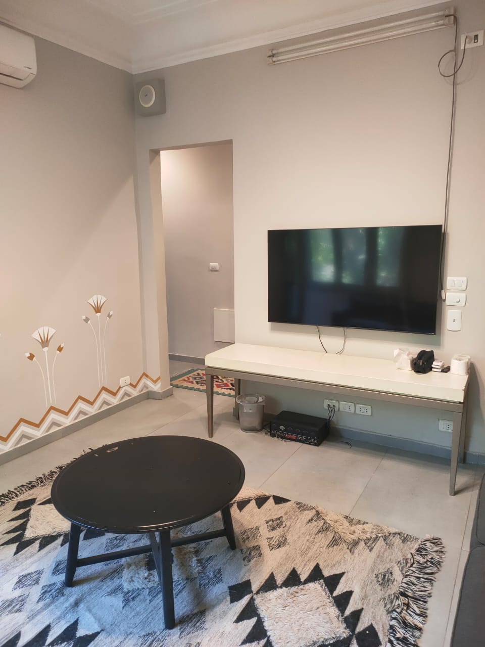 Charming 2BR Apartment with Natural Light In Zamalek