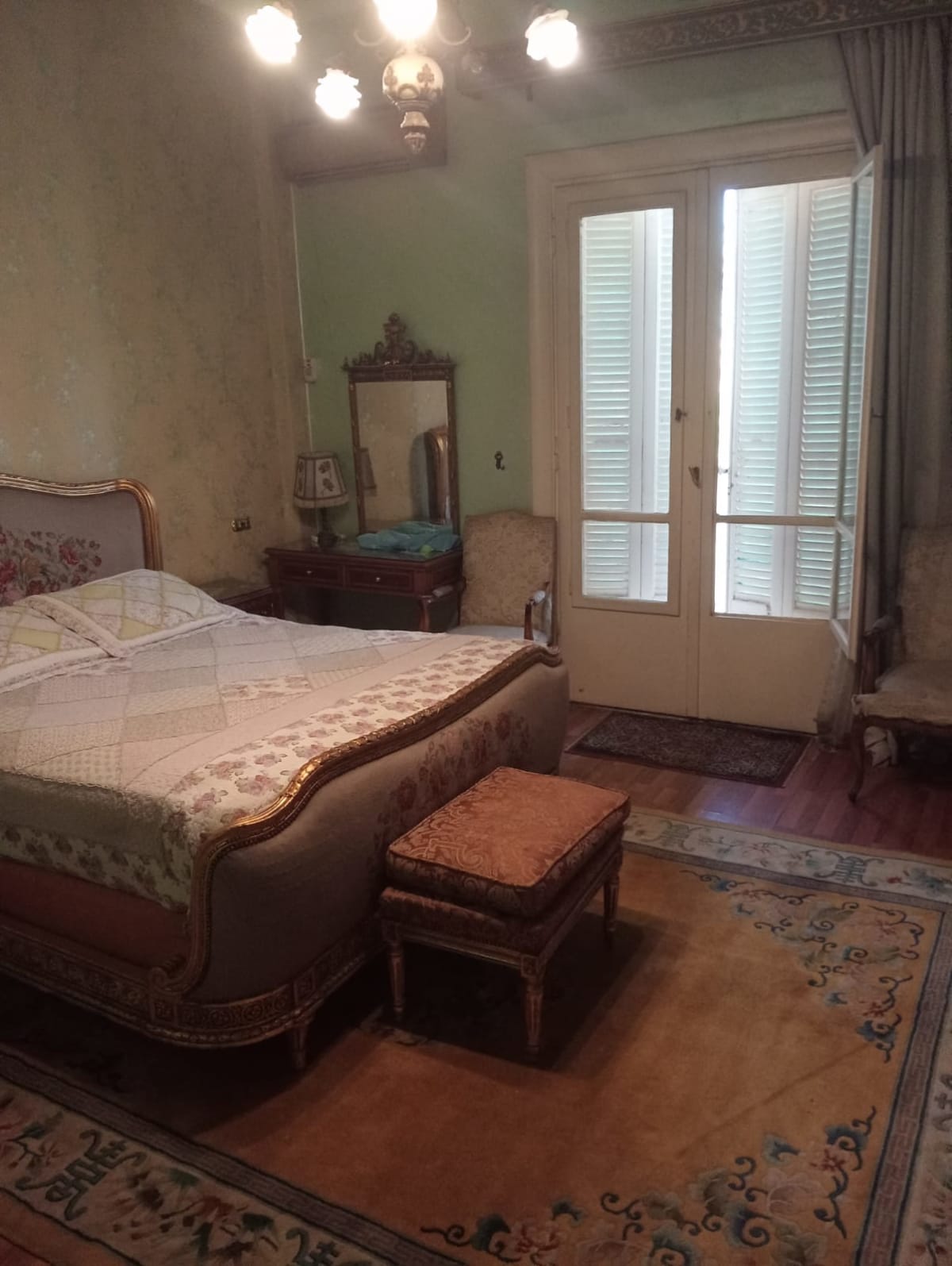 Elegant Classic 4BR Apartment in Prime Location In Zamalek