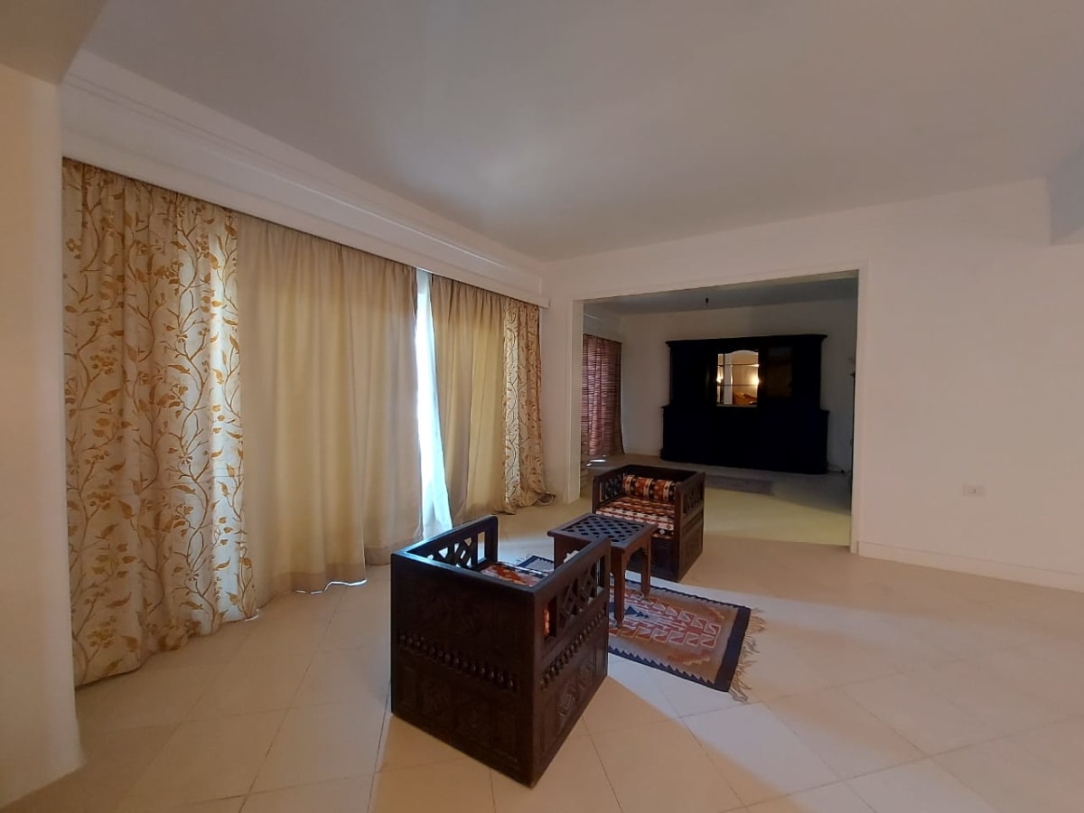 Sunny & Spacious Modern Apartment in Prime Zamalek