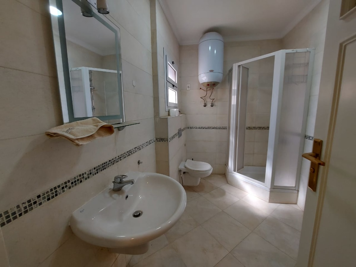 Sunny & Spacious Modern Apartment in Prime Zamalek