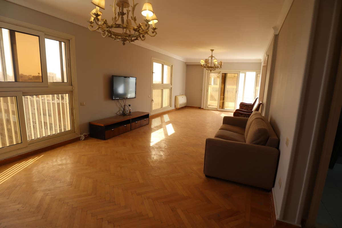 Comfortable Family Apartment in Vibrant Zamalek