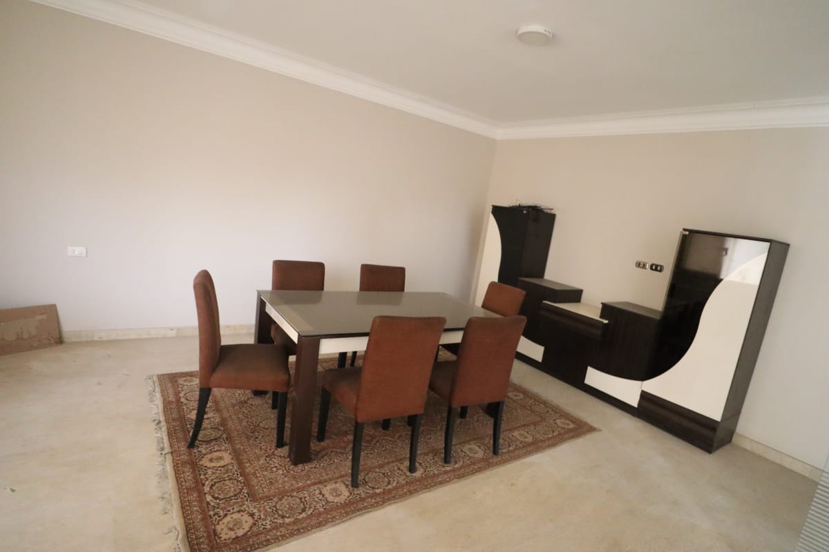 Elegant Family Apartment with Scenic River Views In Zamalek