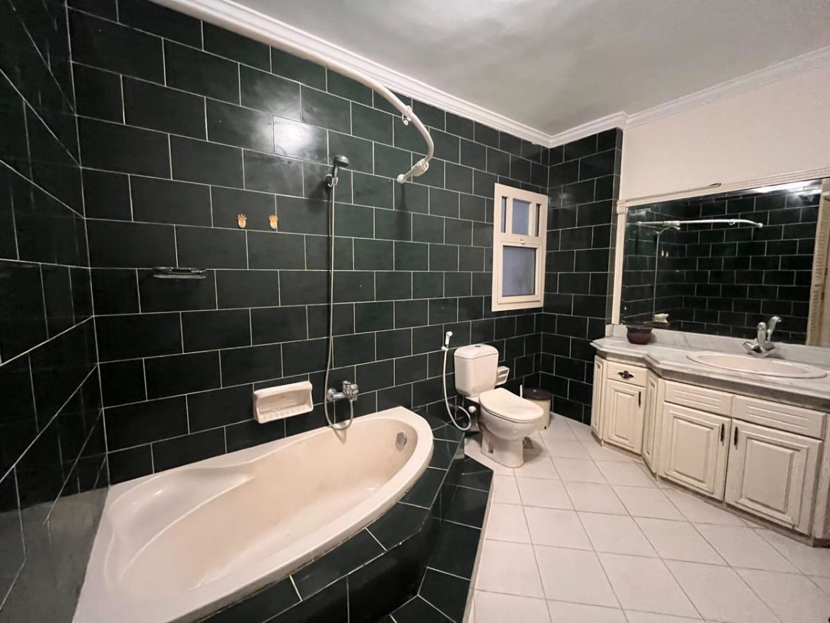 Spacious Apartment in Prime Zamalek Location With 160Sqm.