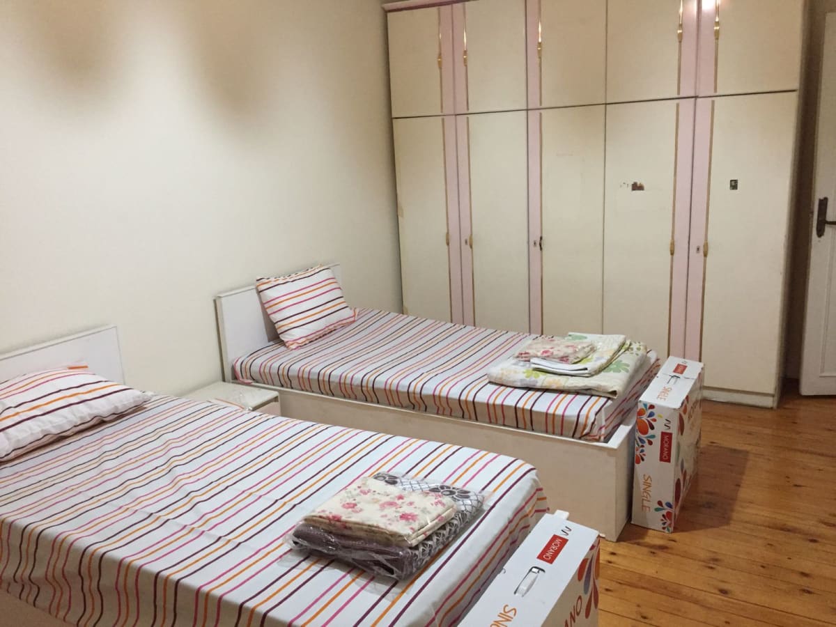 Bright 3BR Apartment in Prime Zamalek Location