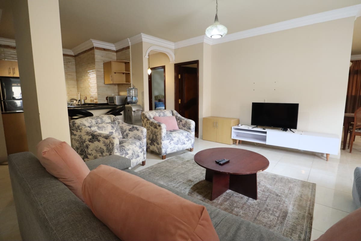 Comfortable 2BR Home in Quiet Zamalek Area