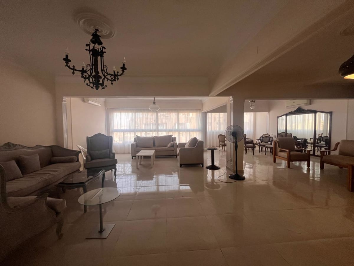 Spacious 4BR Apartment in Heart of Zamalek