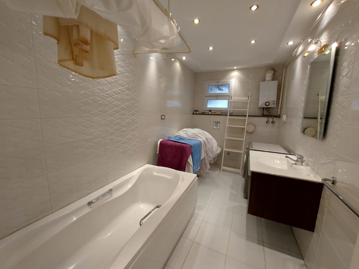 Elegant 3-Bedroom Apartment with Balcony & Natural Light