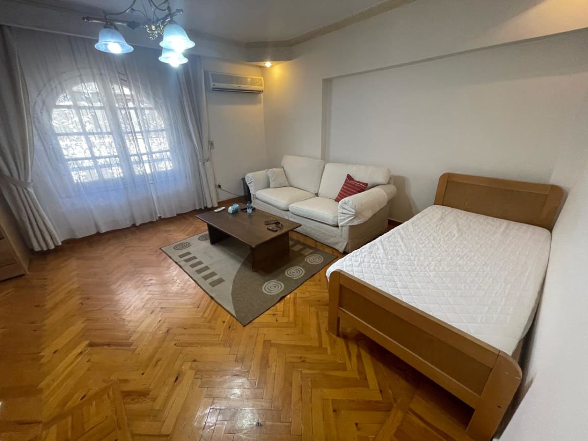 Practical 3BR Apartment in Maadi - Urban Lifestyle