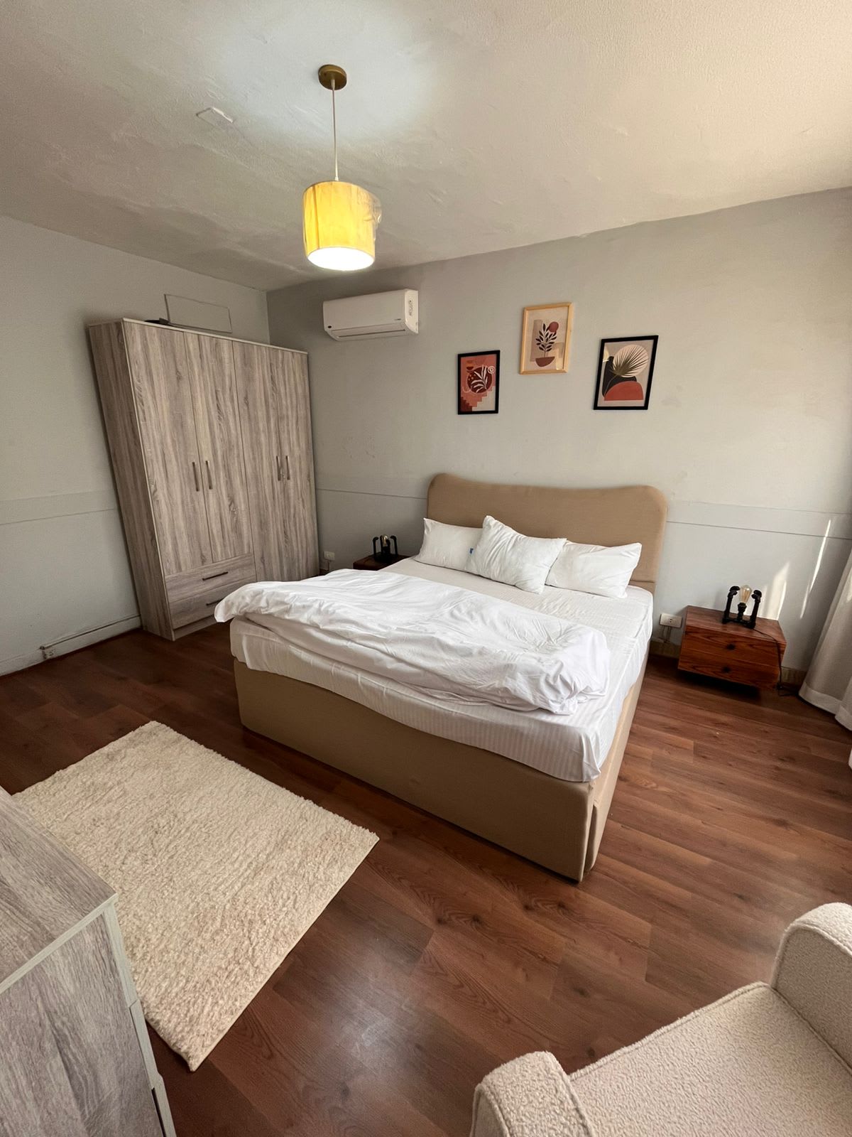 Bright 2BR Apartment in Prime Zamalek Location