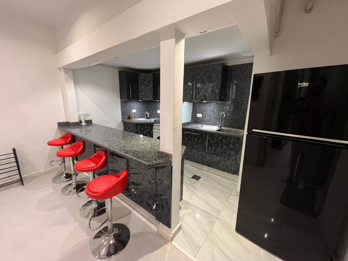 Bright 130 sqm Apartment with Spacious Reception