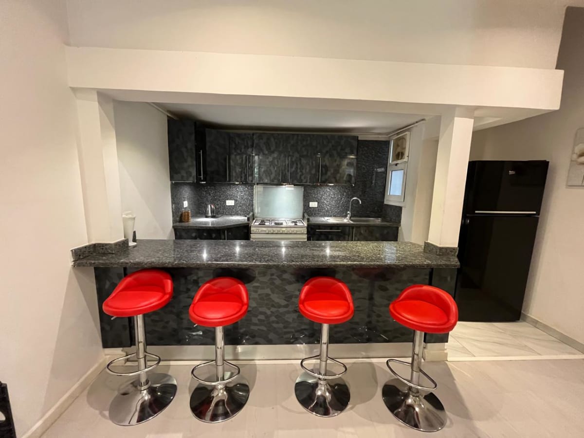 Bright 130 sqm Apartment with Spacious Reception