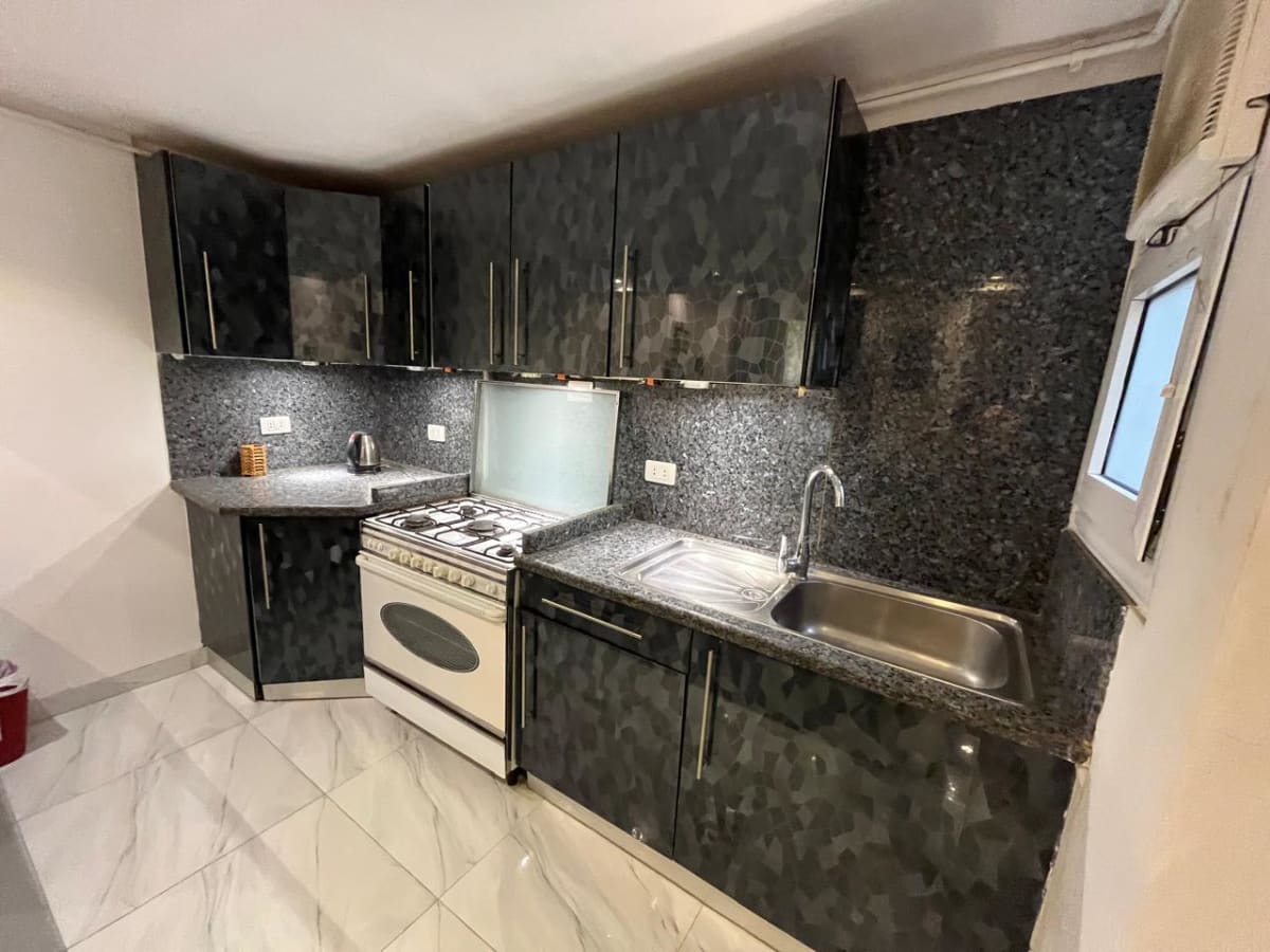 Bright 130 sqm Apartment with Spacious Reception