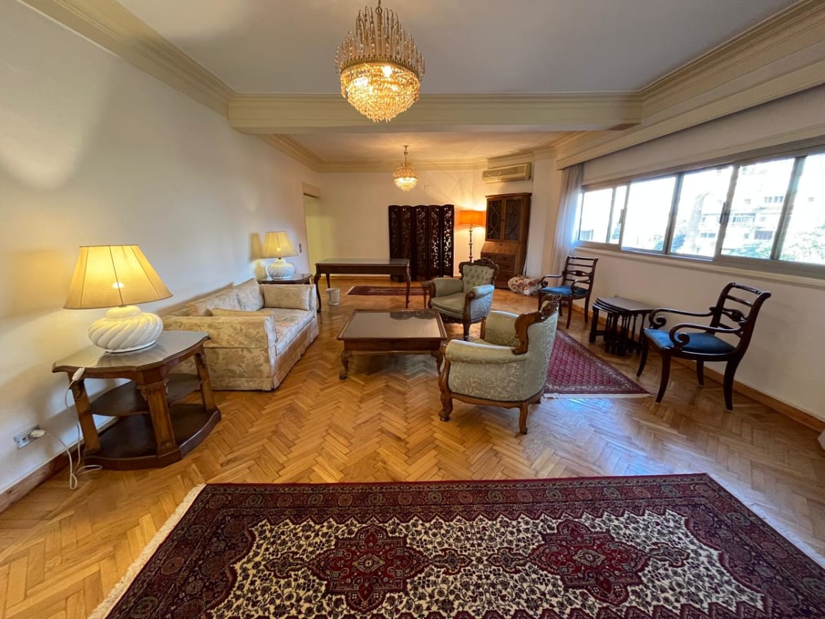 Comfortable Home with Natural Light In Zamalek