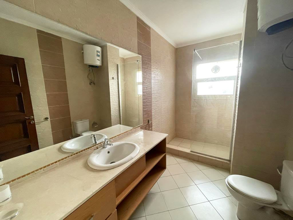 Elegant Apartment With Shared Pool Access In Sarayat Maadi.