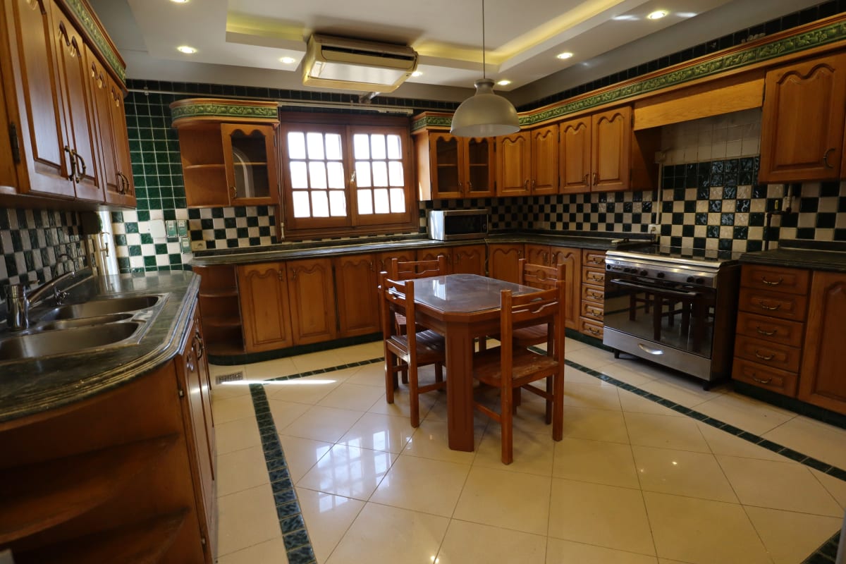 Elegant And Bright Apartment For Rent In Maadi Sarayat. 