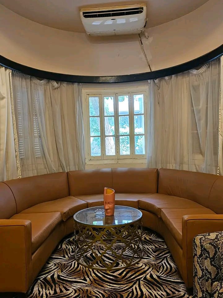 Luxury Ground Floor Apartment, Fully Furnished & Perfectly Located. 