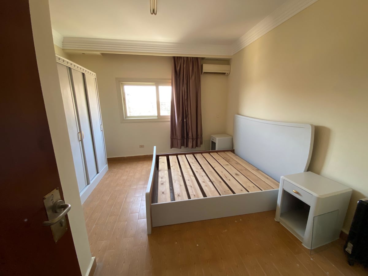 Penthouse With Huge 5 Bedrooms In Maadi Degla For Rent