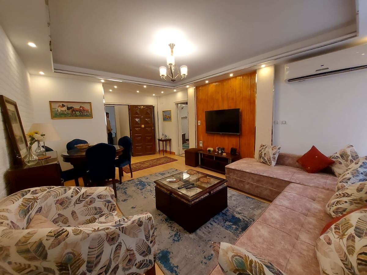 Cozy 1BR Apartment with Balcony View In Zamalek
