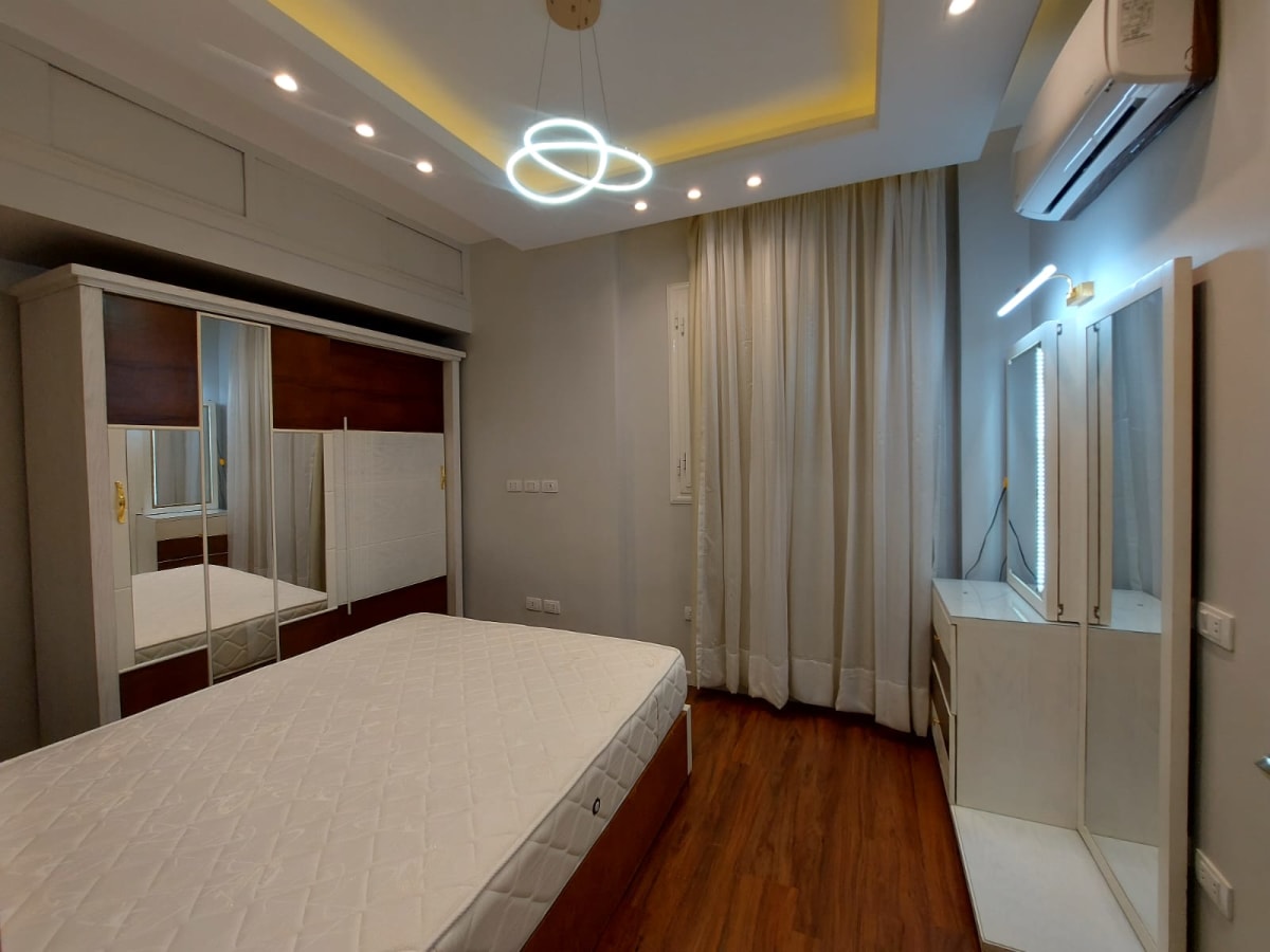 Bright & Cozy 1BR Apartment with Tree-Lined Views In Zamalek 