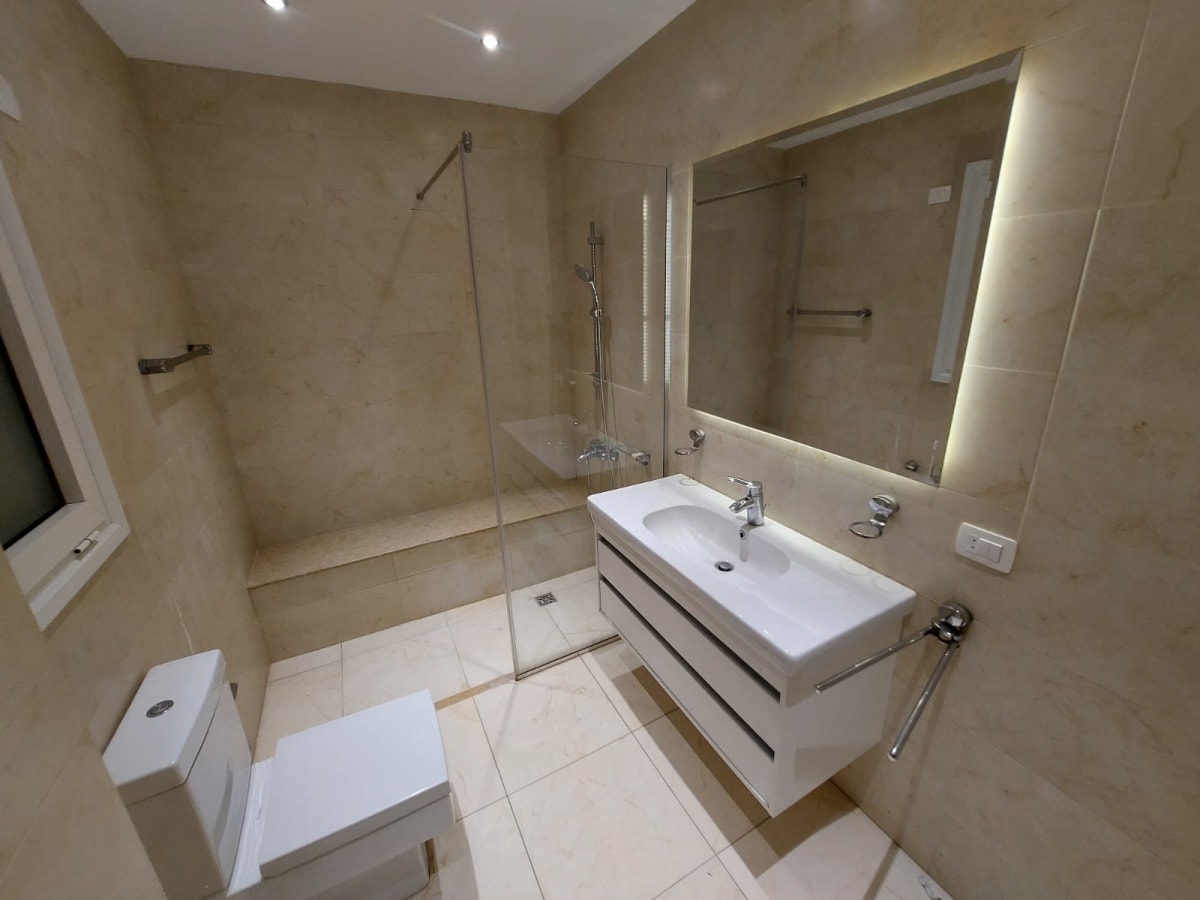 Bright 2BR Apartment with Green Views In Zamalek