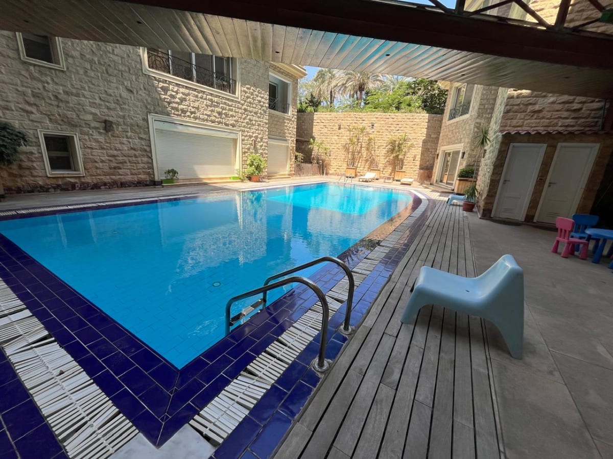 Spacious 3 Bedroom Ground Floor 180 sqm Living