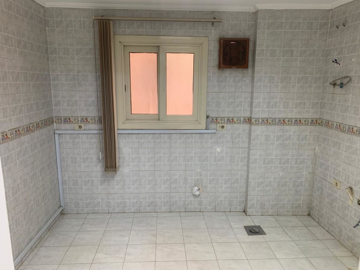 Administrative Office for Rent | 365 Sqm | Sarayat El Maadi