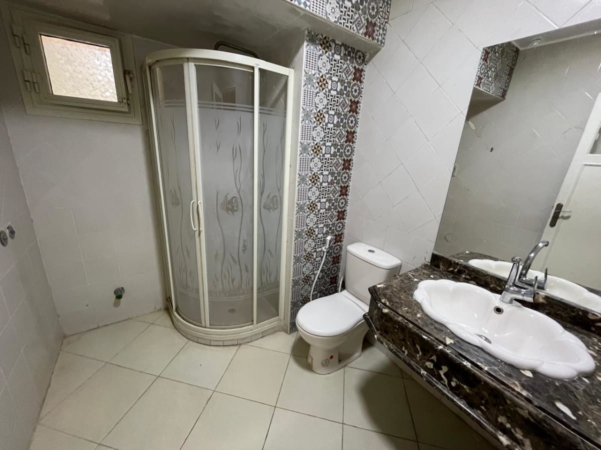 Apartment With180sqm Modern Gem in Prime Maadi Sarayat