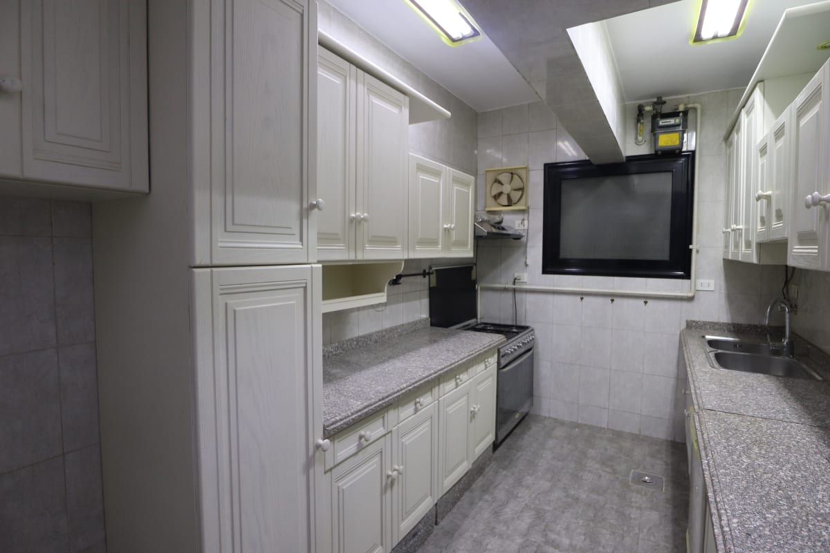 Premium 3 bedrooms Semi-Furnished Flat in Maadi Degla