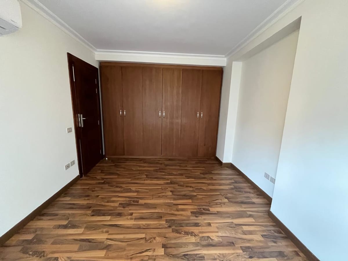 Spacious 5 BR Apartment in Maadi Apartment 300 sqm