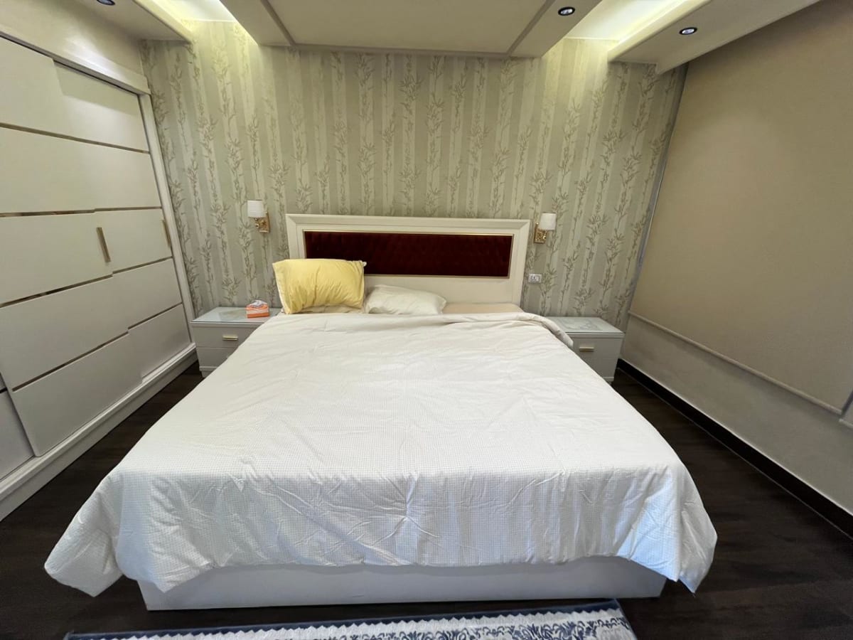 Furnished Apartment In Corniche El Nile For Rent| 280m²|1 Master Bedroom