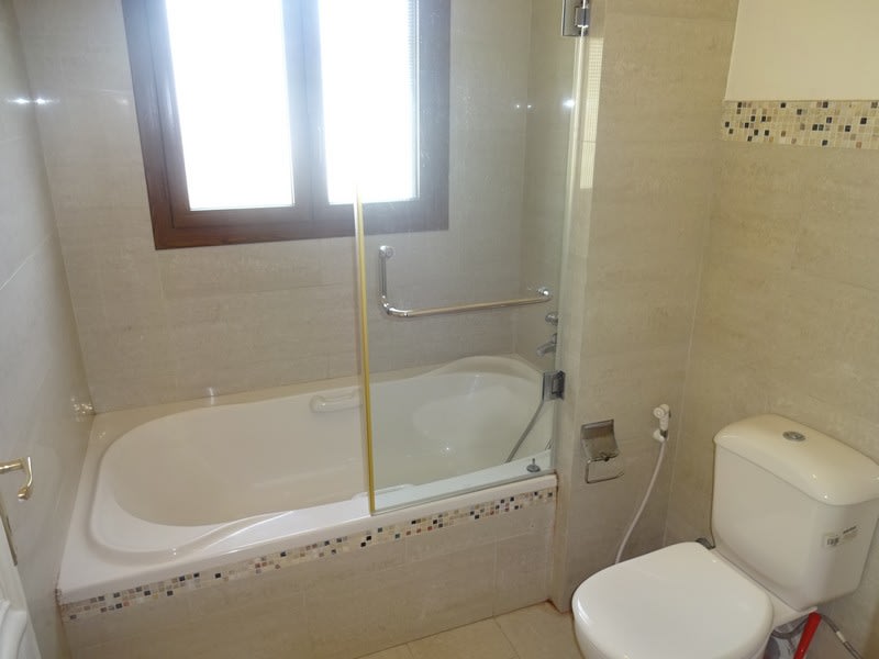 Spacious Semi-Furnished Apartment With Shared Pool In Maadi Degla.