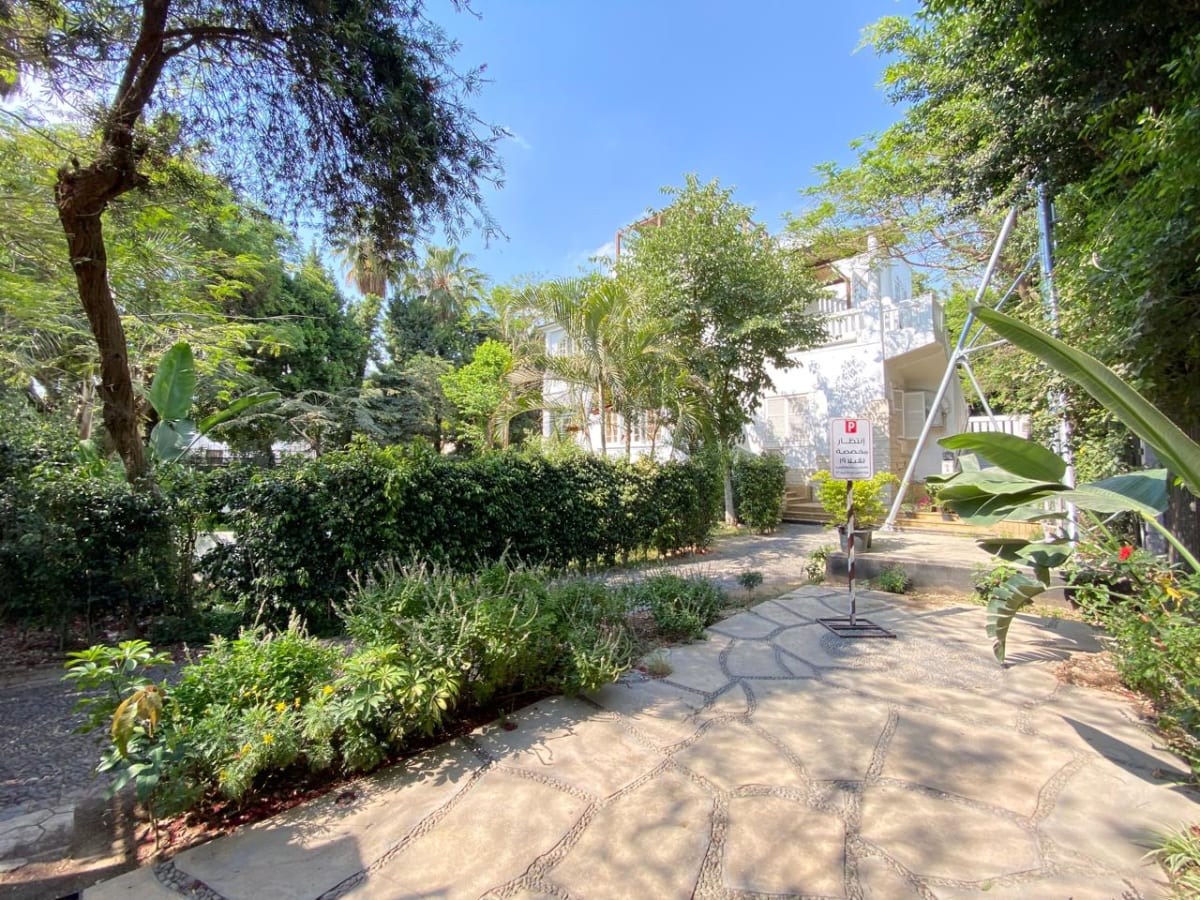 Triplex Villa For Rent In Maadi Sarayat|1050m²| Private Garden.