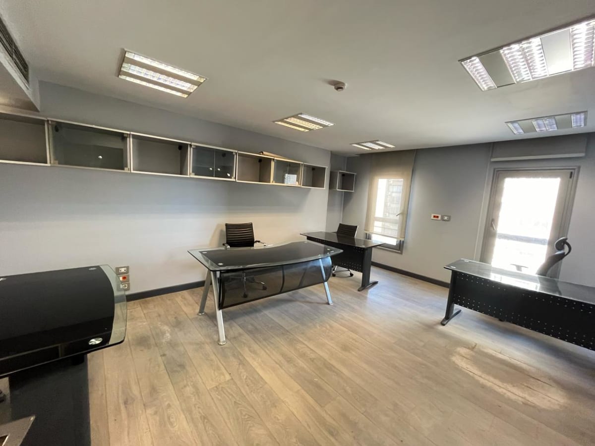 Administrative Office For Rent| 550m²| Cornish.