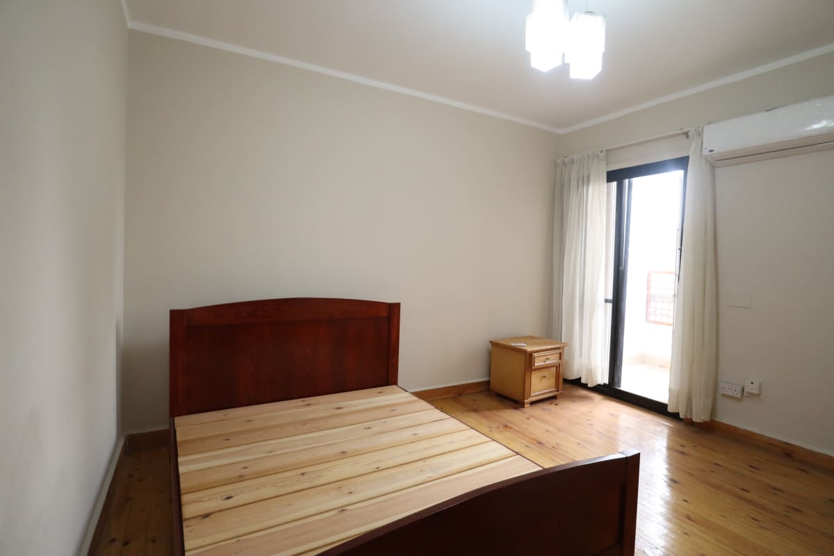 Spacious 4BR Apartment with Green Views