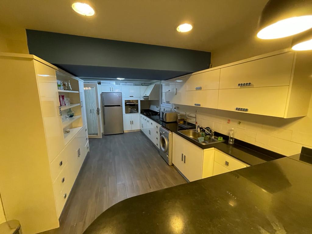 Bright & Spacious Apartment in Prime Maadi
