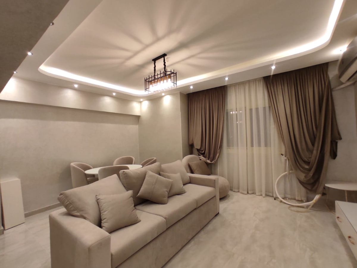 Elegant Ground Floor Apartment In Prime Maadi Degla.