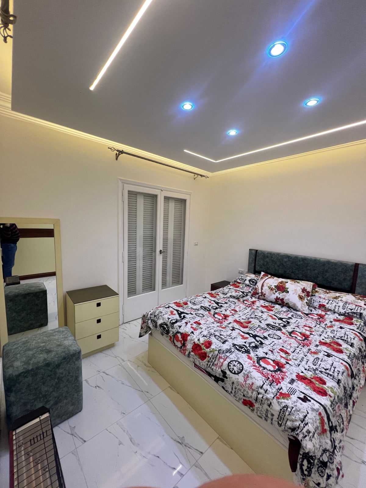 Airy 2BR Apartment with Natural Light