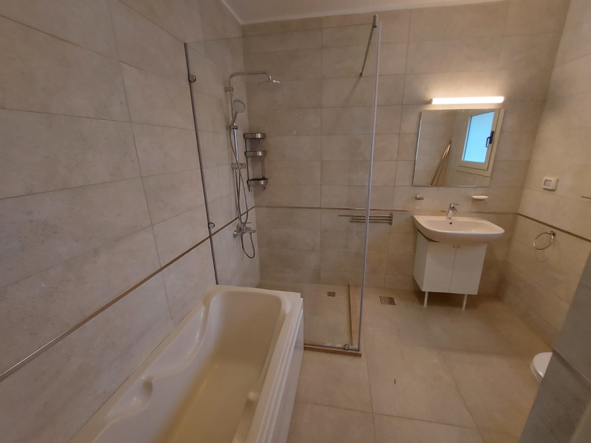 Elegant Villa with Shared Pool Near CAC in Maadi