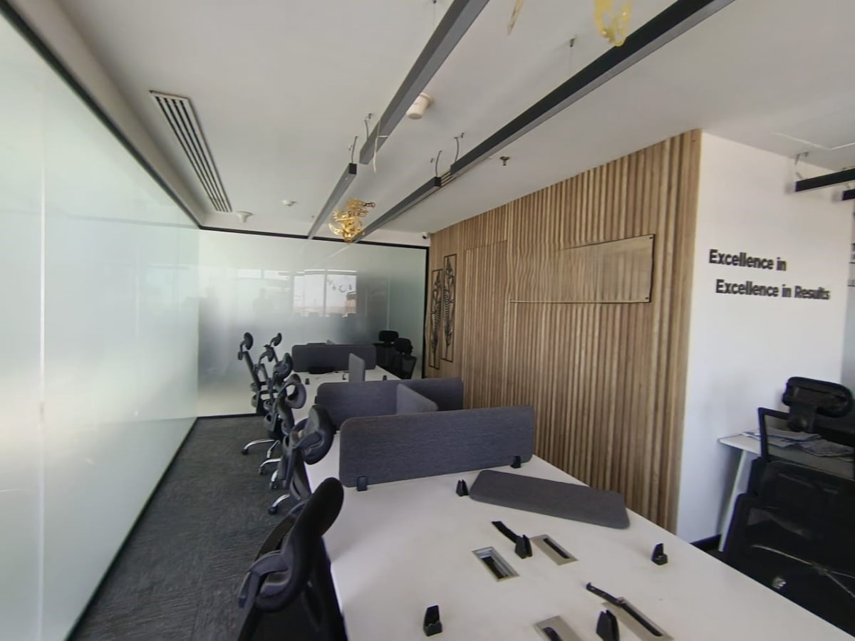 Modern Administrative Offices Spaces | 1000m² | For Rent in 90th South.