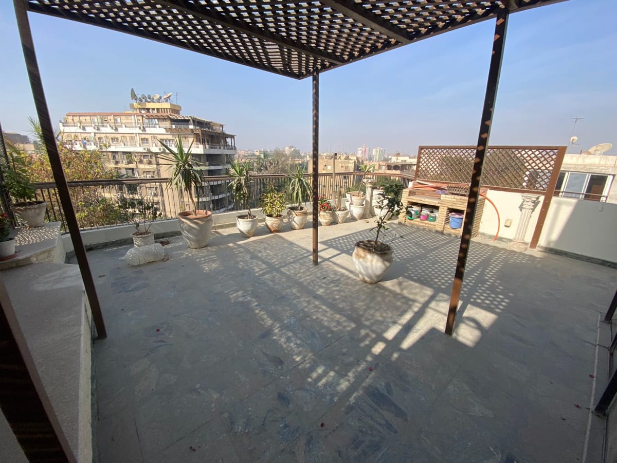 Bright Semi Furnished Penthouse For Rent In Degla El Maadi. 