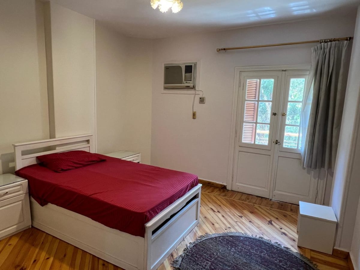 Furnished Unit In Maadi Sarayat|200m²| Bright Layout.