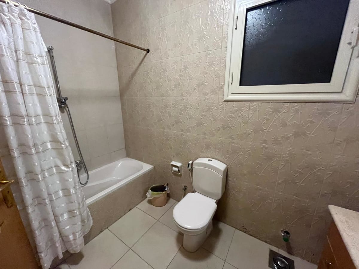 Apartment In Prime Location In Maadi Sarayat With Office Room