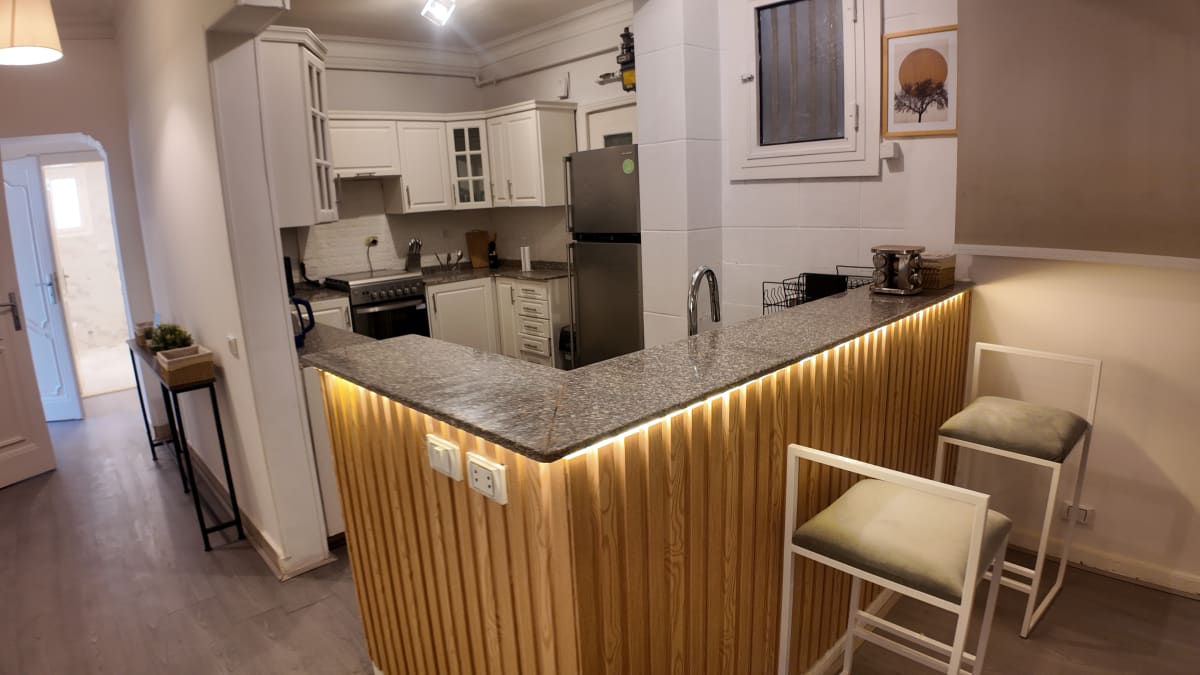 Charming Apartment In Prime Location In Zamale.