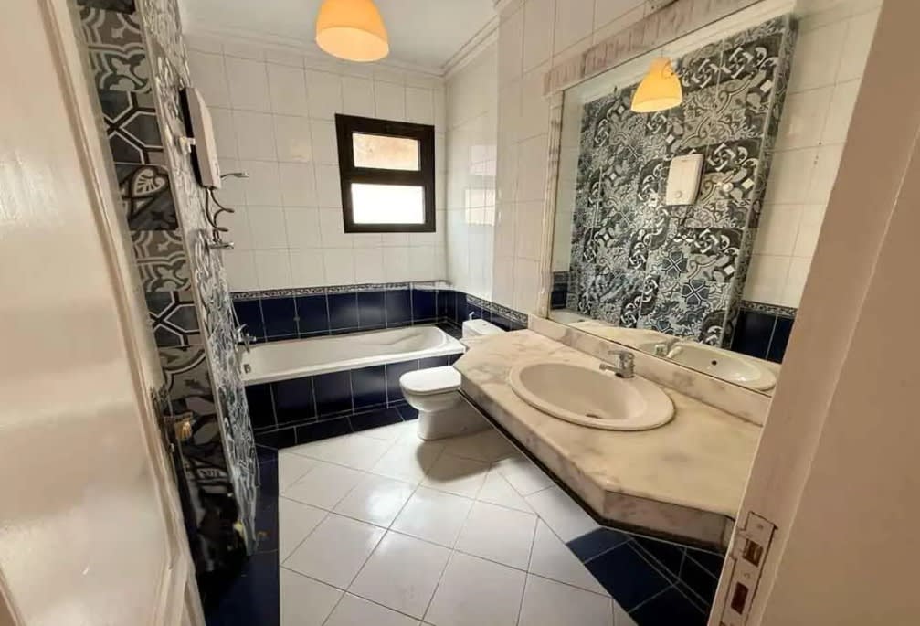 Semi Furnished Apartment For Rent In Maadi Degla|200m². 