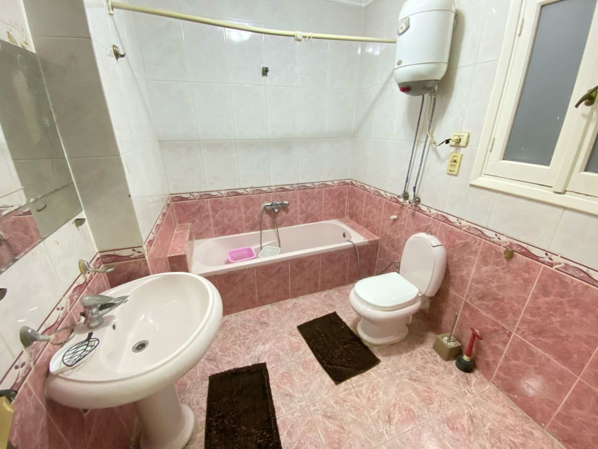 Furnished 3BR Apartment near Daily amenities