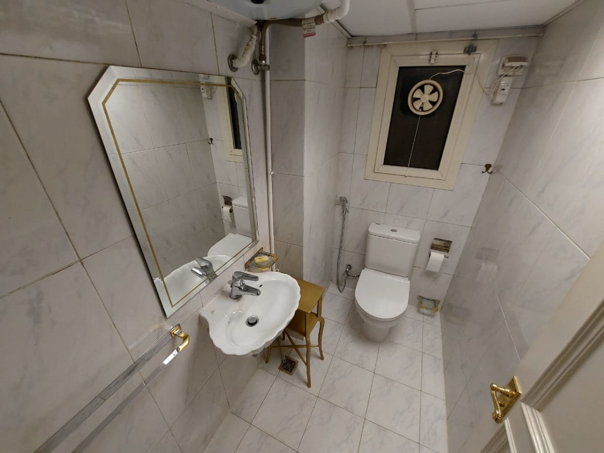 Fully Furnished Apartment Located In secure Area In Zamalek