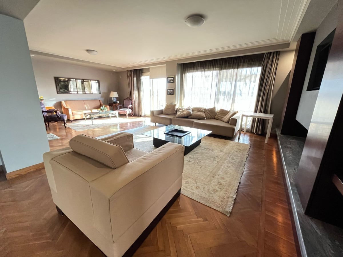 Sunny 3BR Apartment with Private Balcony