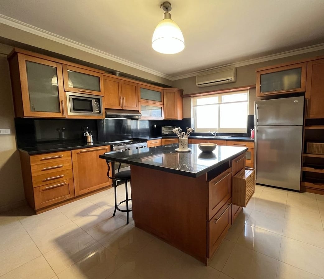 Sunny 3BR Apartment with Private Balcony