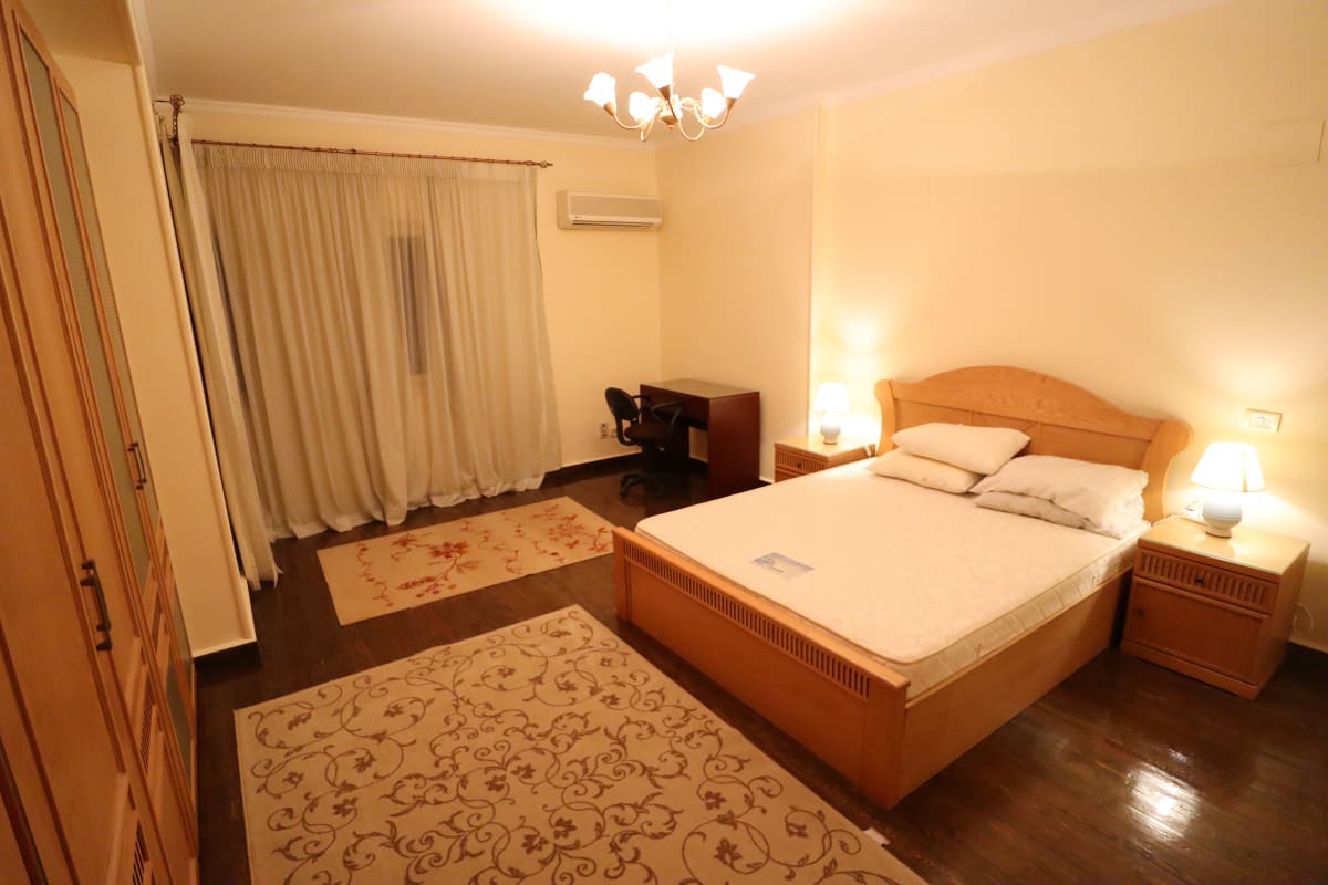 Sophisticated Living In A Furnished Degla Residence.