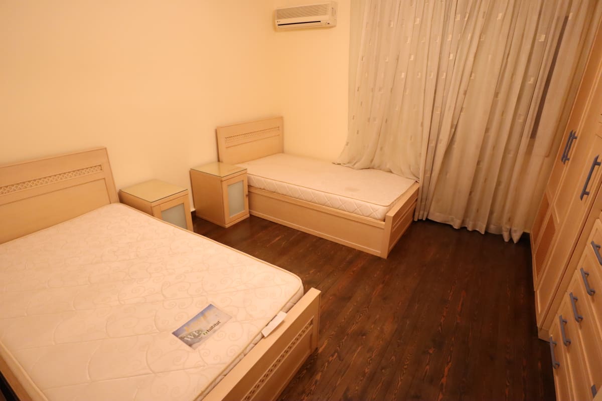 Sophisticated Living In A Furnished Degla Residence.